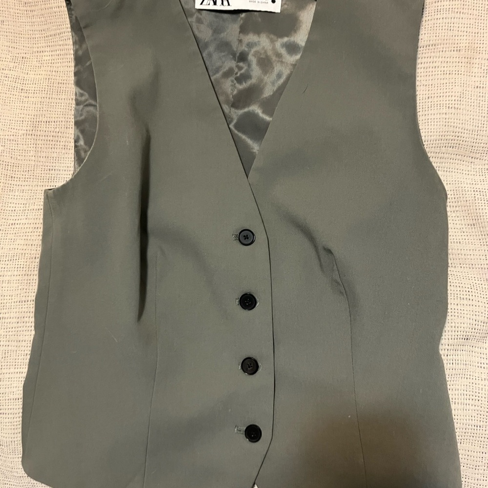 Zara Khaki Green Sleeveless Vest